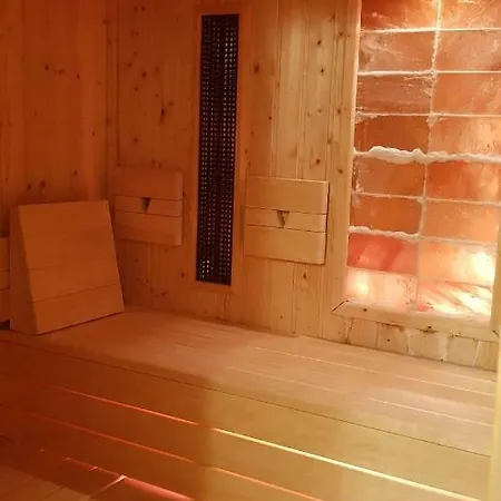 Mimi * Balatonalmádi